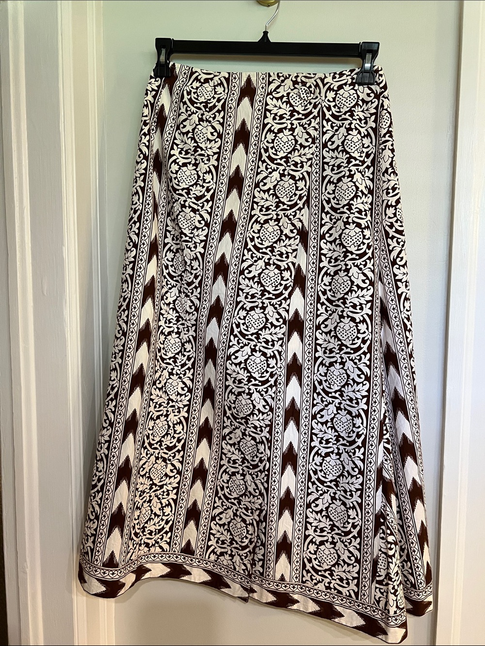 A-Line Floral Stripe Skirt in Brown and White